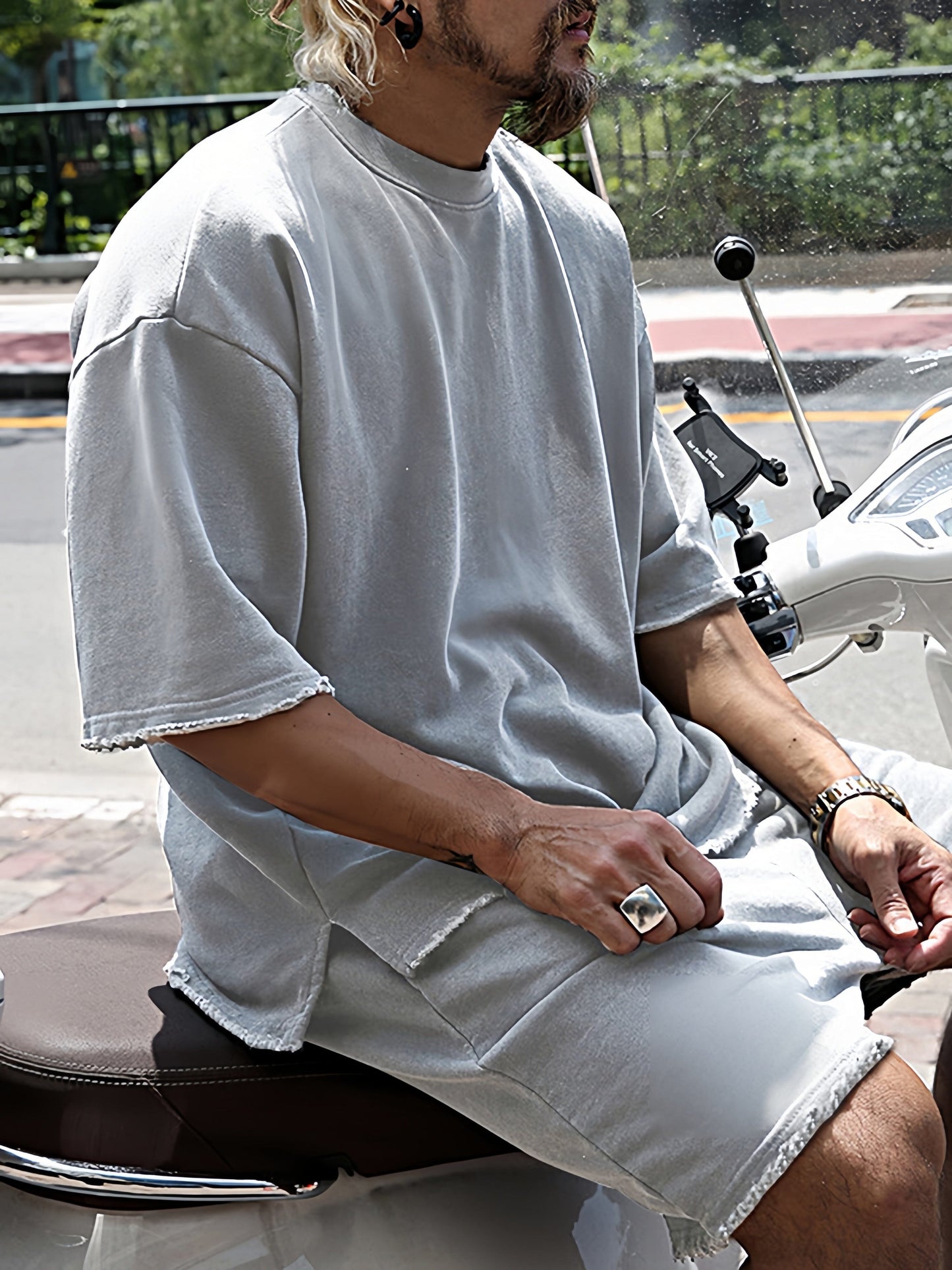 Essential Relaxed Fit Active Set
