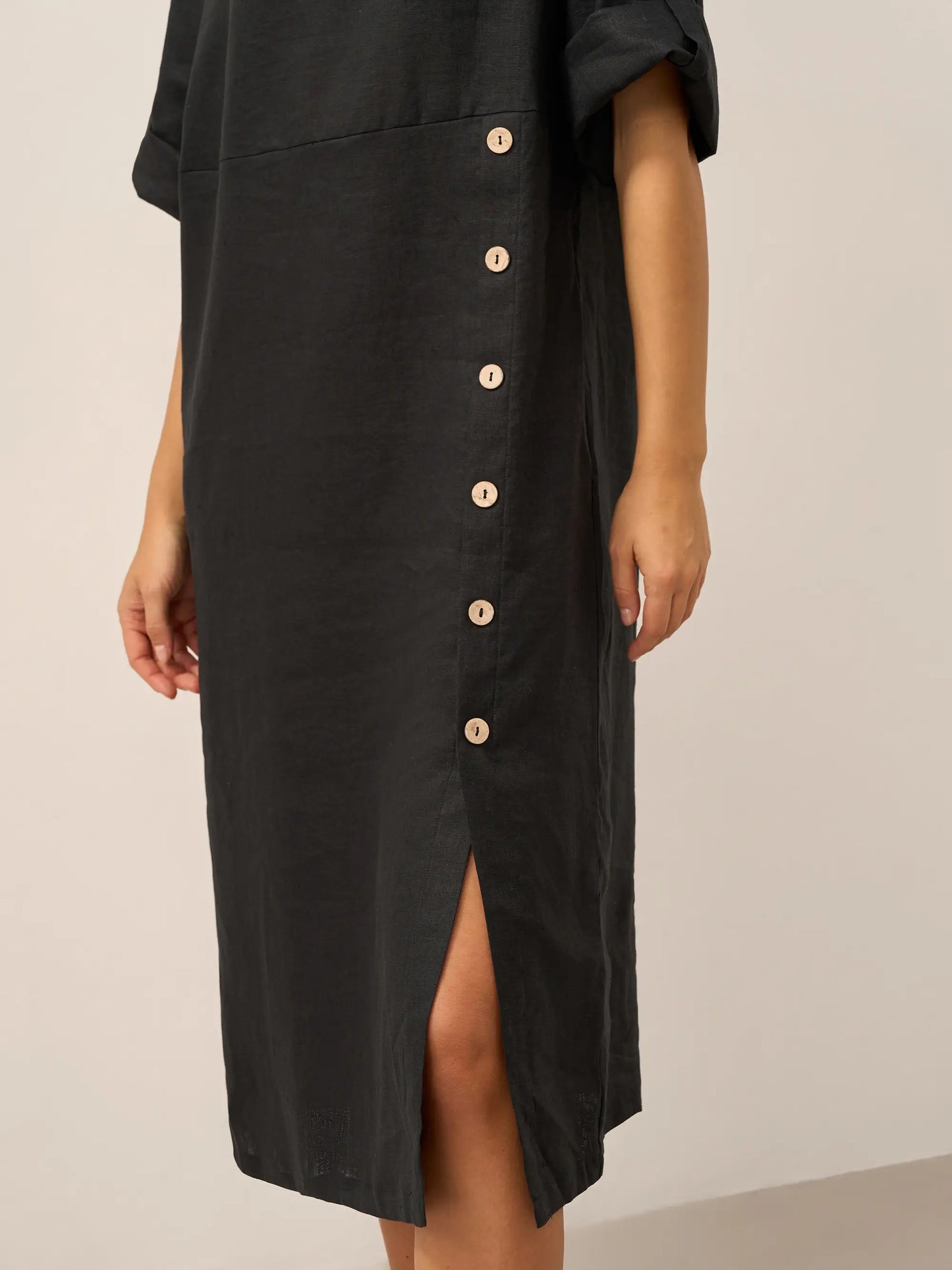 Linen Round Neck Button