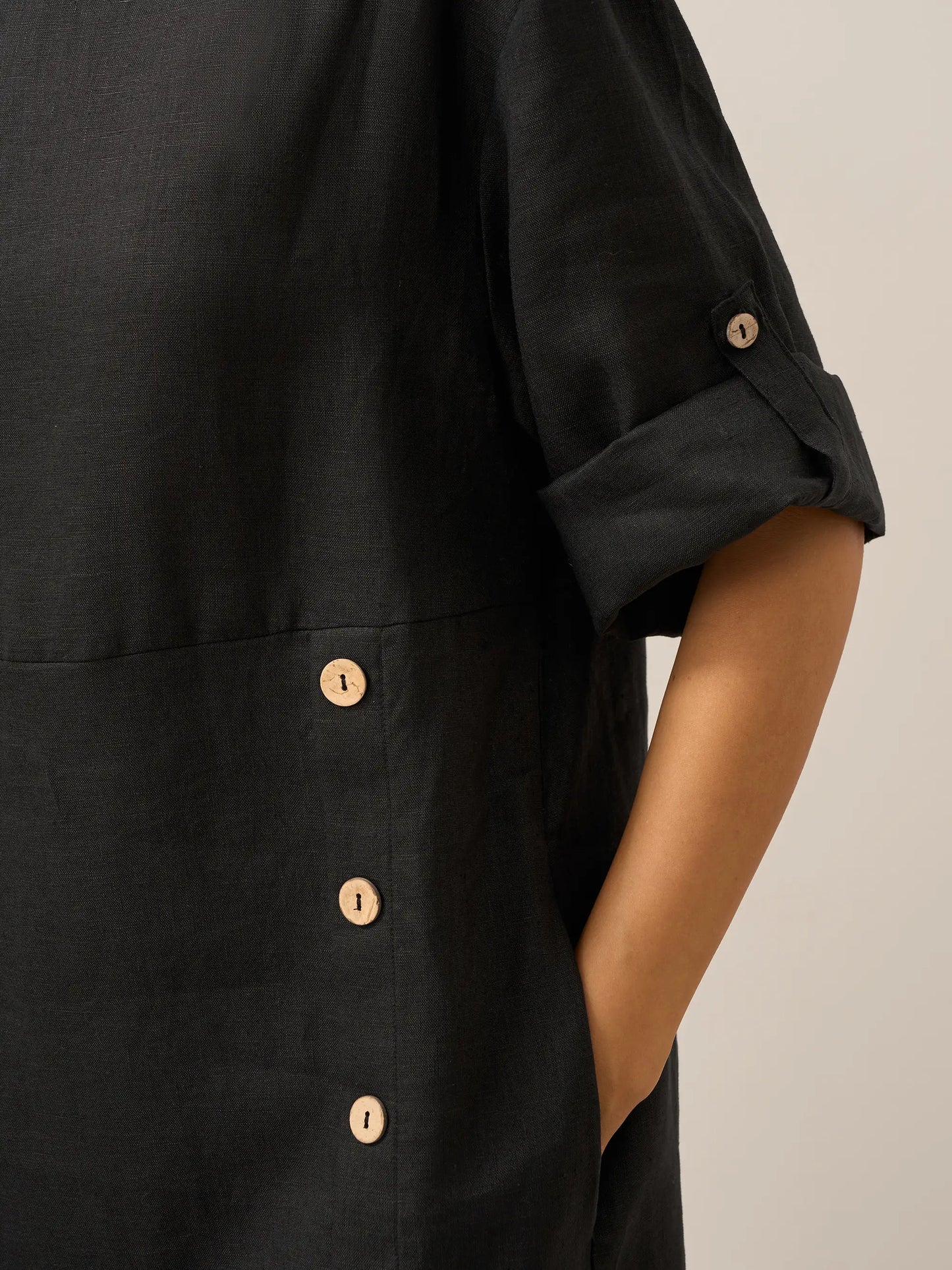 Linen Round Neck Button