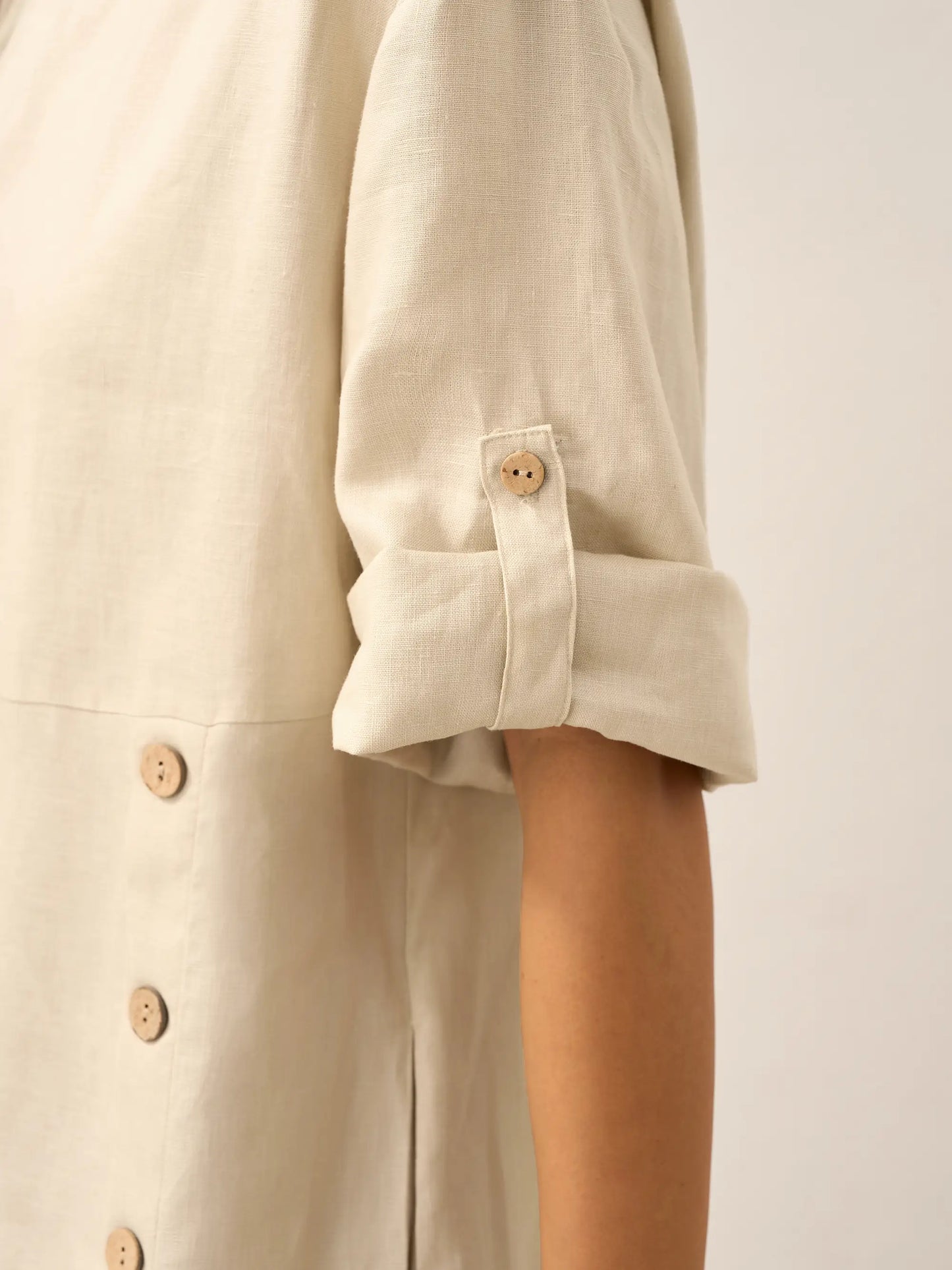 Linen Round Neck Button