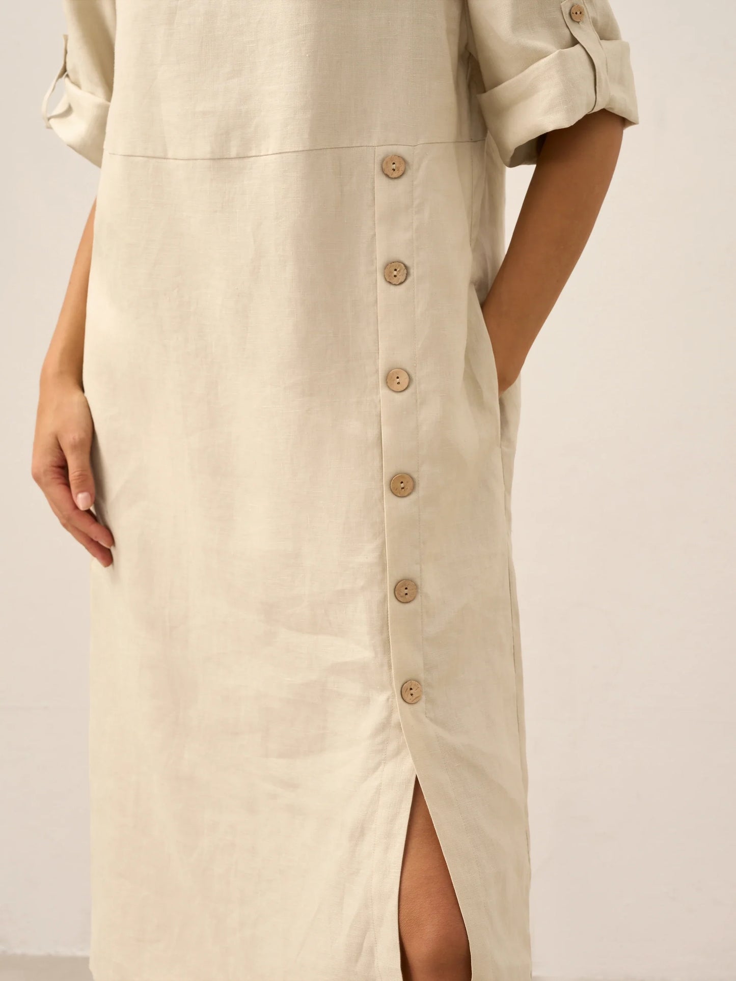 Linen Round Neck Button